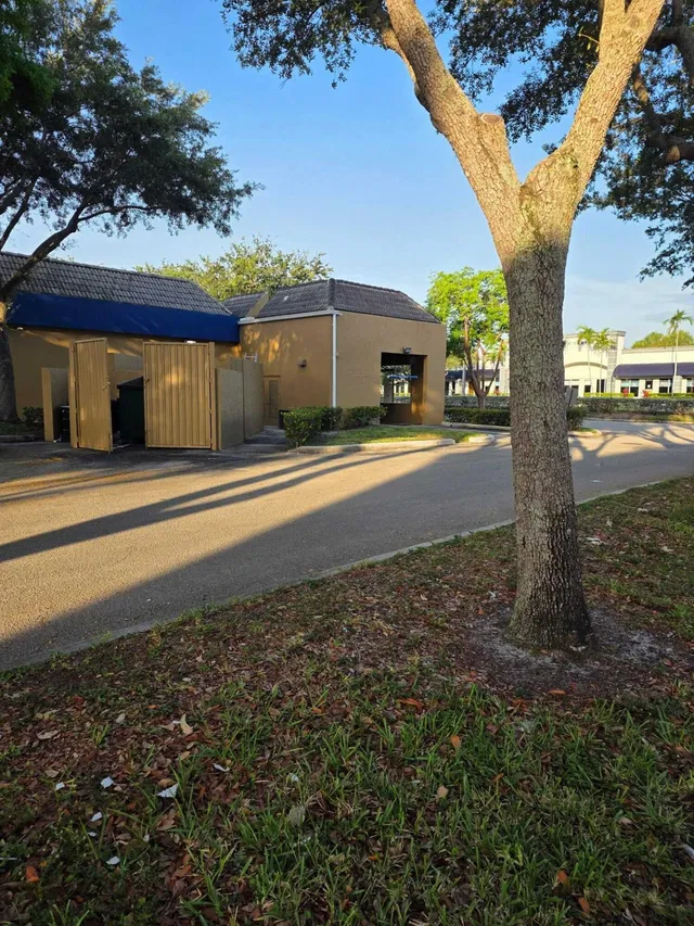  Residence photo 7