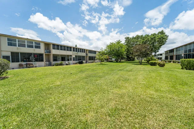 Residence photo 5