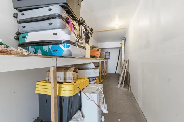 Residence photo 18
