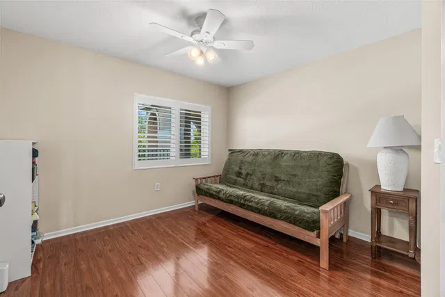 Unit 401 photo 24