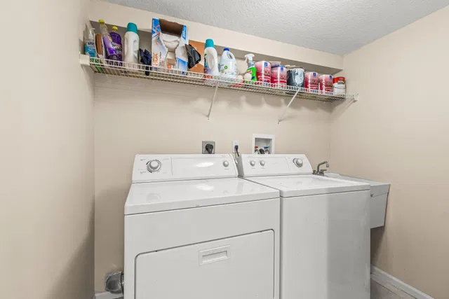 Unit 401 photo 29