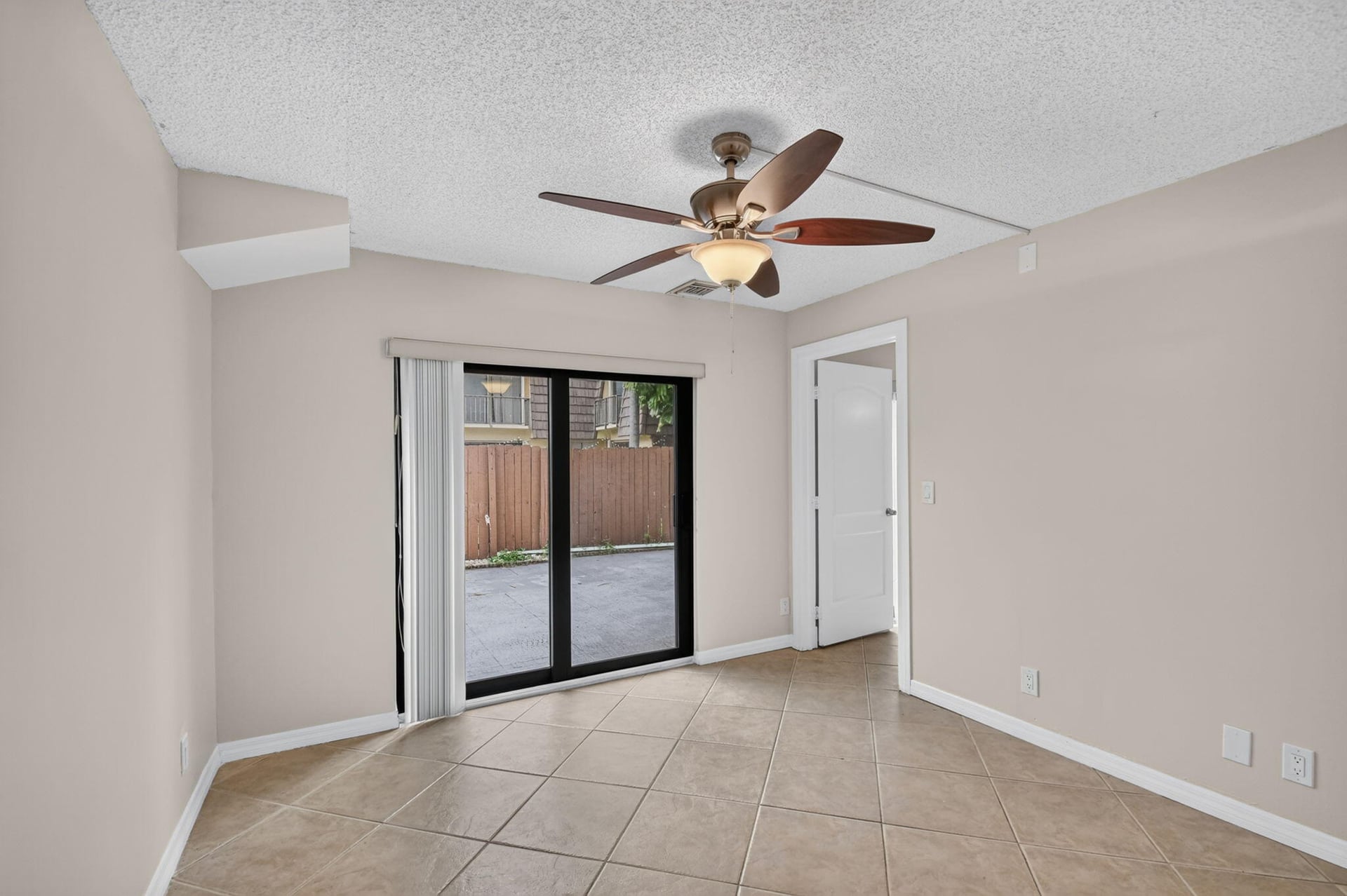 Residence photo 20