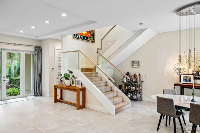 Residence photo 18