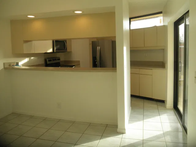 Residence photo 3