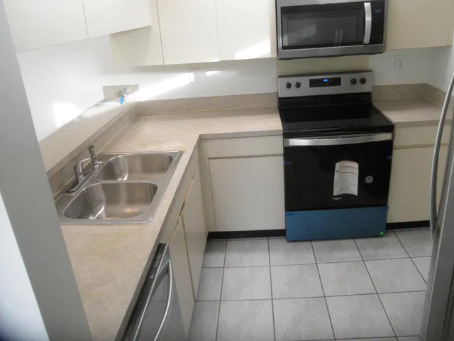Residence photo 4