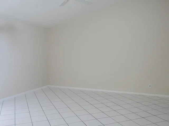 Residence photo 2