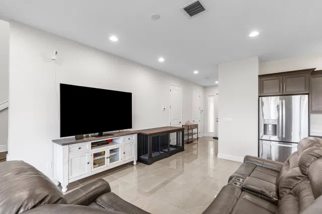 Residence photo 9