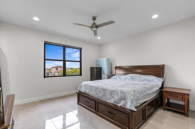 Residence photo 22