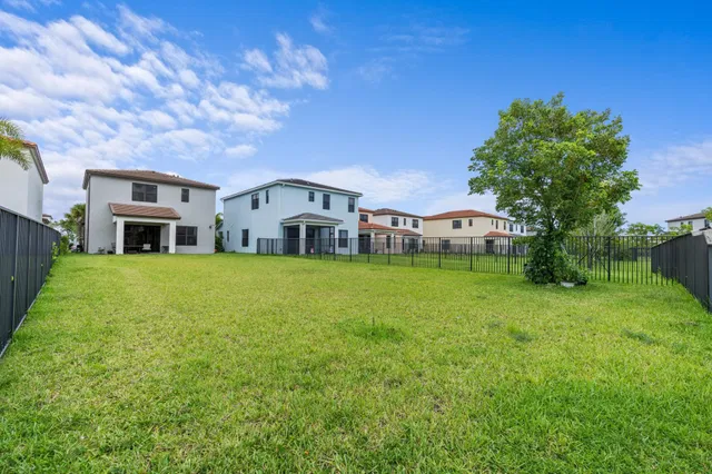 Residence photo 27