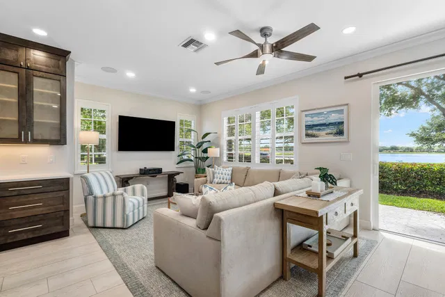 Evergrene Palm Beach Gardens Residence photo 6