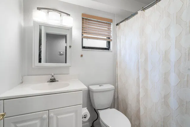 Eastpointe Country Club Residence photo 23