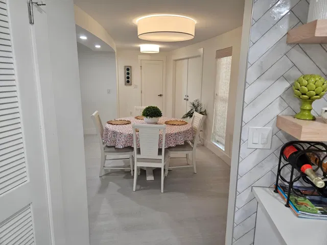  Unit 104 photo 9
