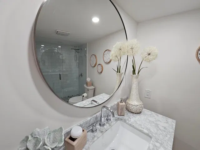  Unit 104 photo 22