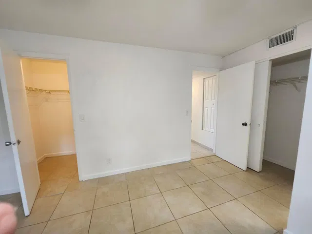 Unit 202 photo 11