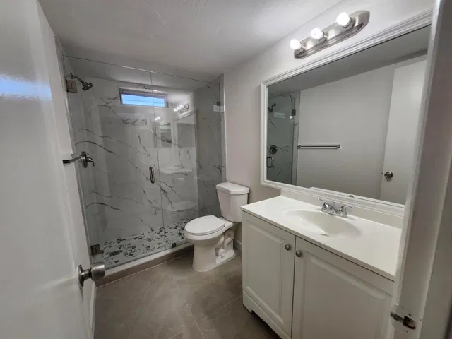 Unit 202 photo 14
