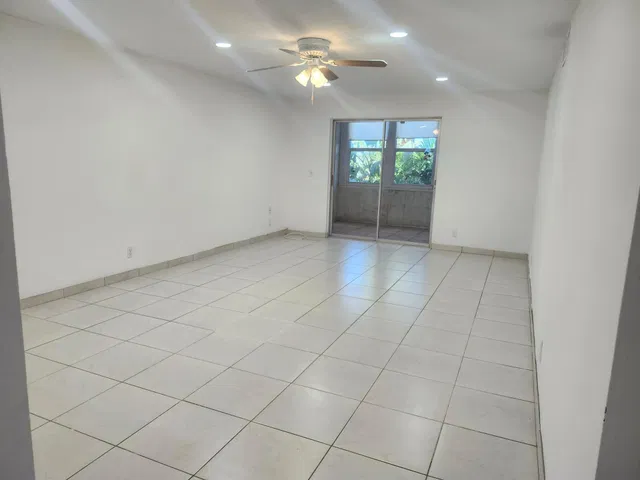 Unit 202 photo 17