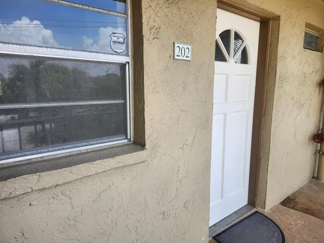 Unit 202 photo 19