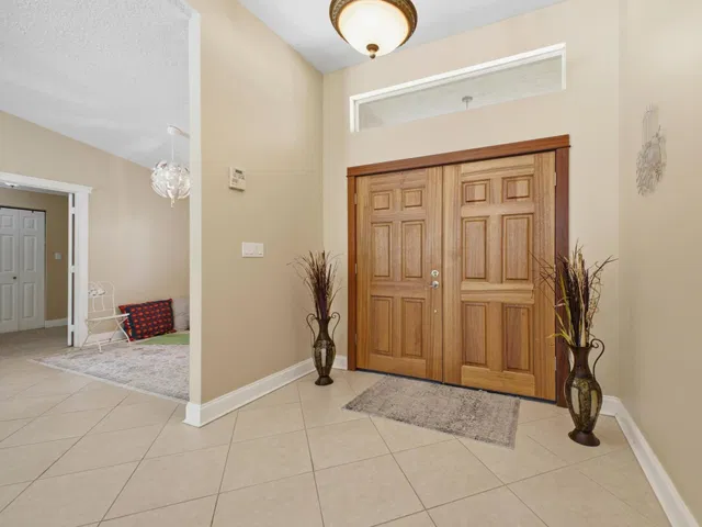  Residence photo 4