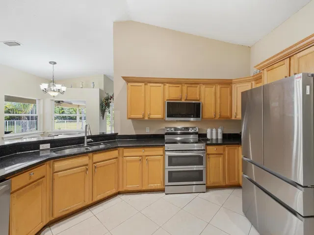  Residence photo 12