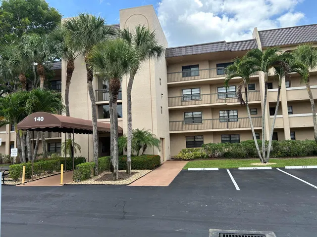 Unit 115 photo 3