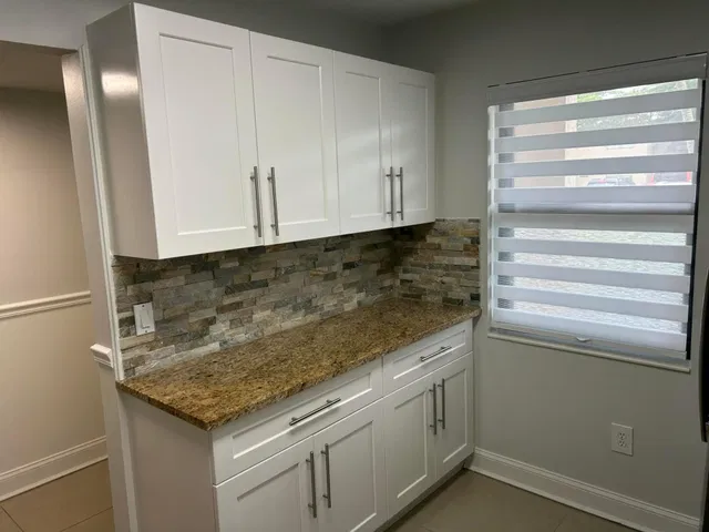 Unit 115 photo 7