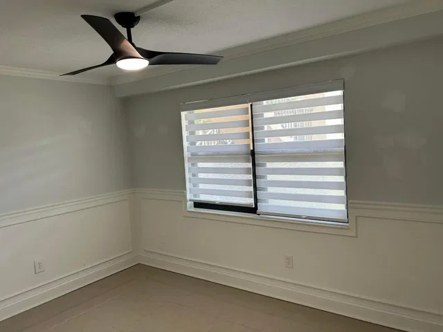 Unit 115 photo 14