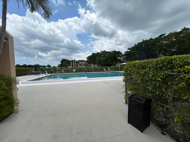 Unit 115 photo 24