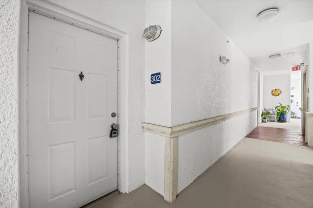 Harborage Yacht Club Unit 302 photo 3