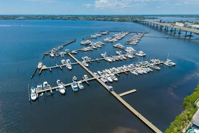Harborage Yacht Club Unit 302 photo 42