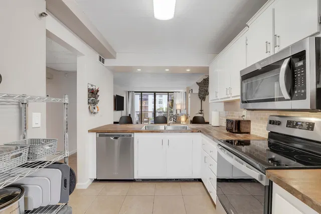 Boca Raton Unit 204 photo 3