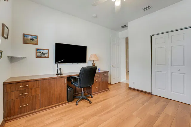  Residence photo 23