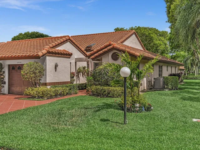Residence photo 2