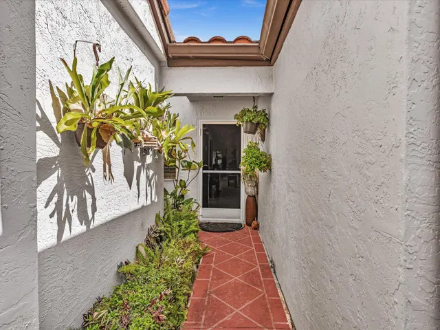 Residence photo 4