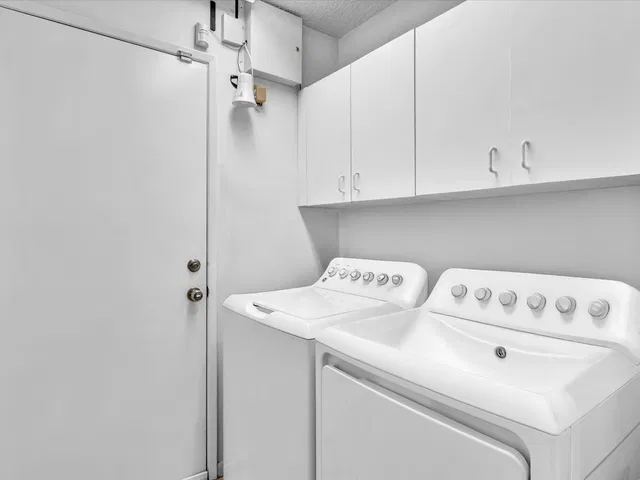 Residence photo 24
