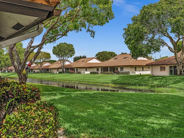 Residence photo 25
