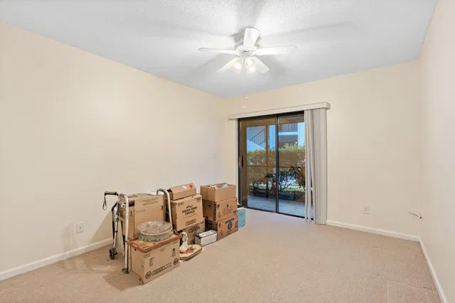 Unit 402 photo 12