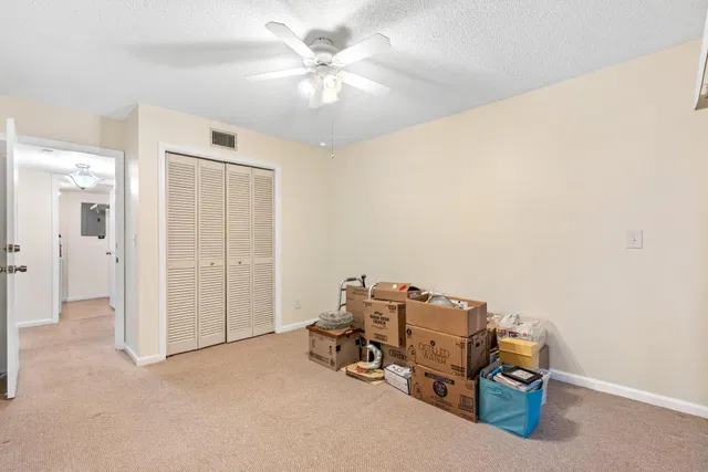 Unit 402 photo 13