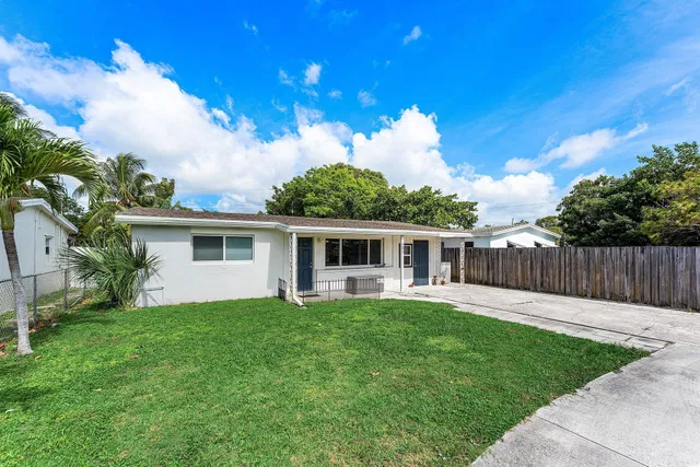 Residence photo 3