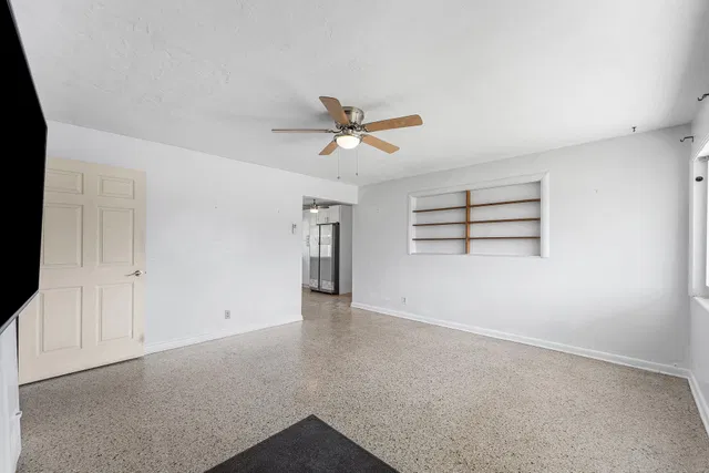 Residence photo 6
