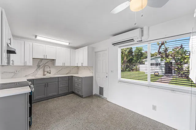 Residence photo 8