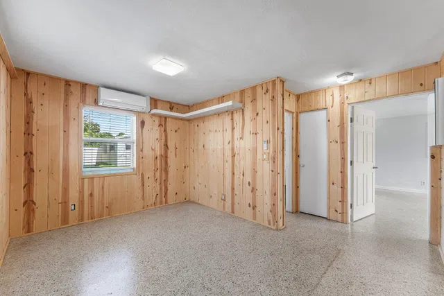 Residence photo 14