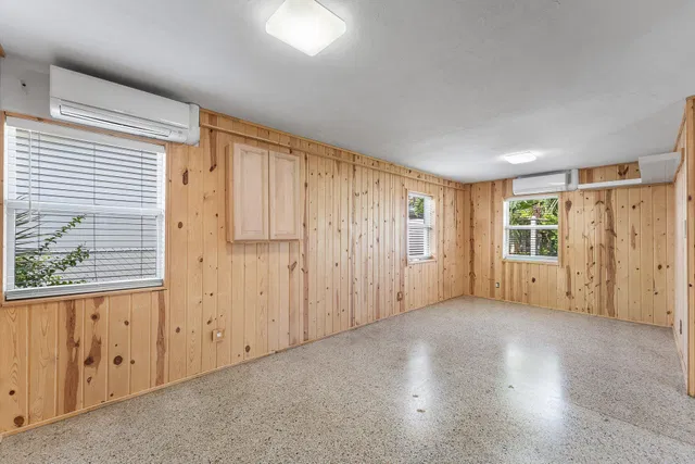 Residence photo 15