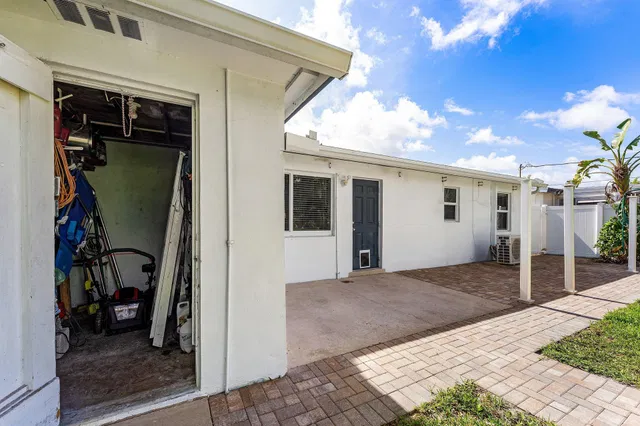 Residence photo 19