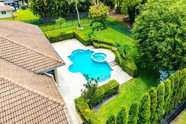 Residence photo 69