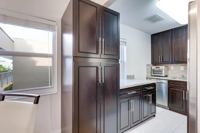 Unit 509 photo 24