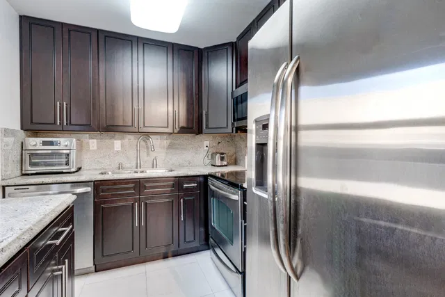 Unit 509 photo 26