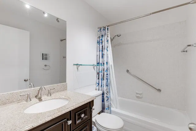 Unit 509 photo 33