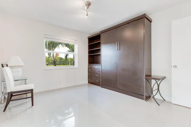 Unit 509 photo 35