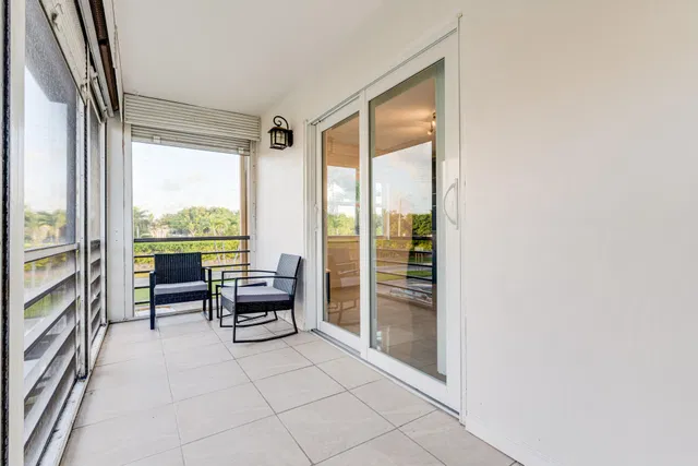 Unit 509 photo 49