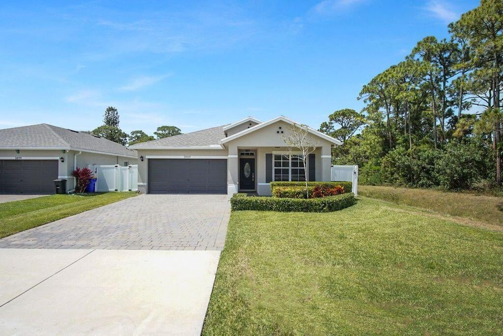 Residence photo 2